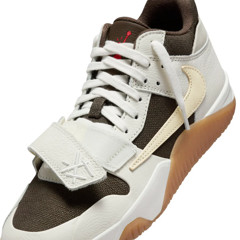 Jordan x Travis Scott Sail